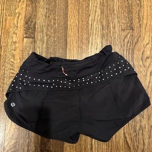 Speed up shorts size 4